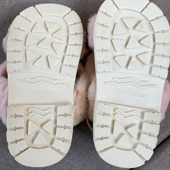 Zara Baby Pink Fuzzy Sandal Size 22 - Picture 4 of 6
